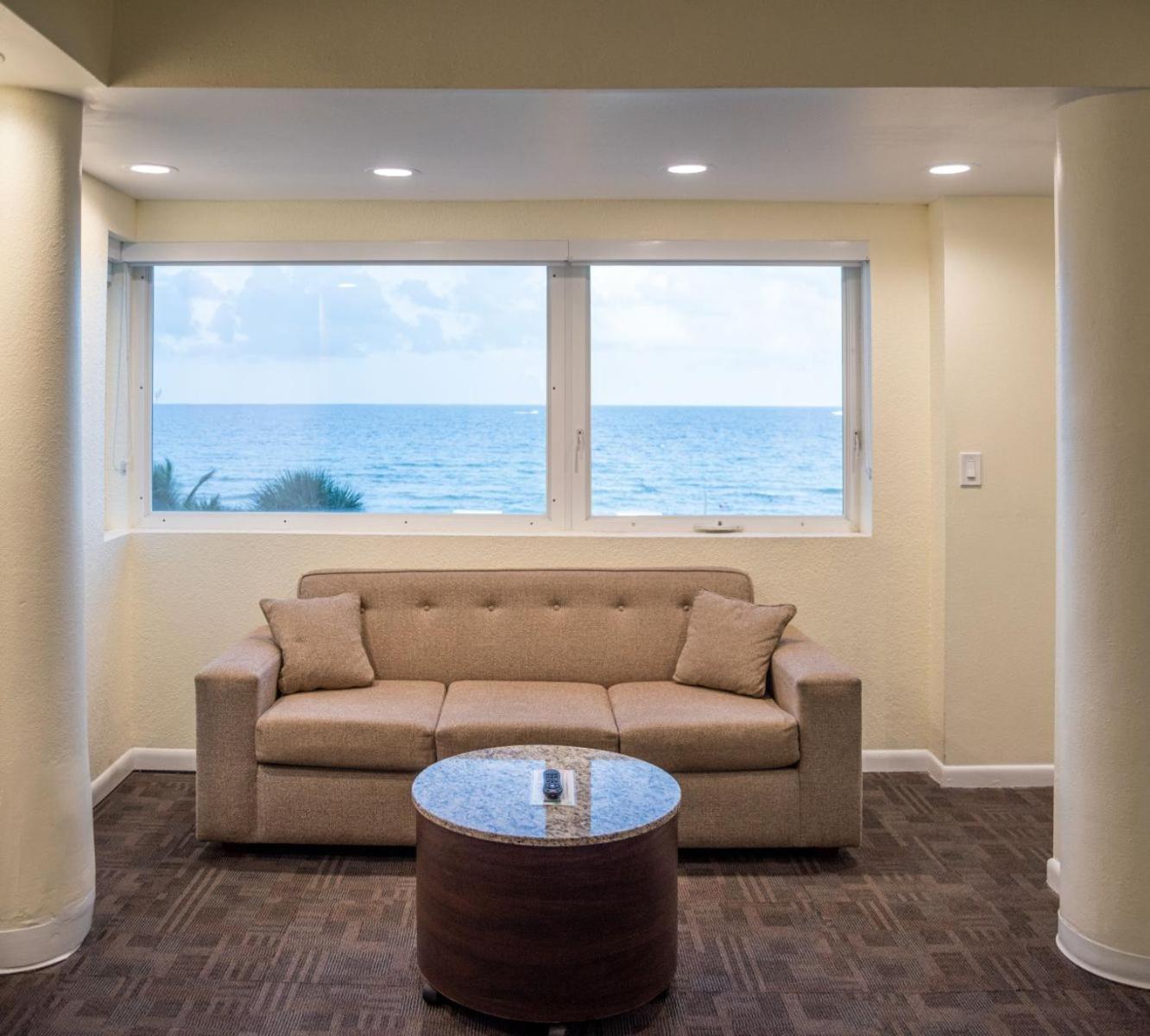 Crystal Beach Suites Miami Oceanfront Hotel Miami Beach Habitación foto